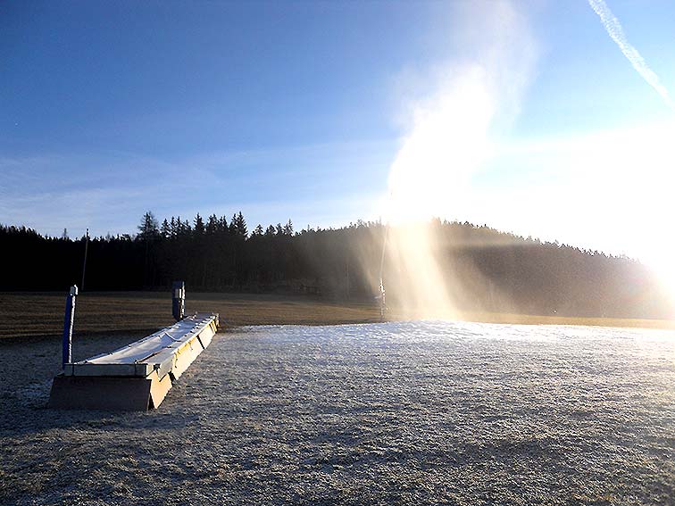 Schnee-Erzeugung in Forstau mit einer Arktis