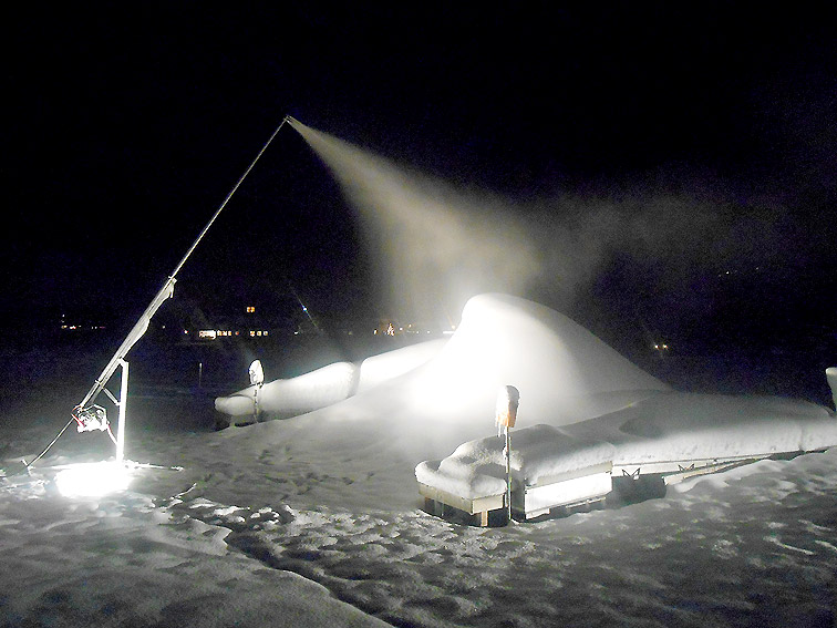 Schnee-Erzeugung in Flachau